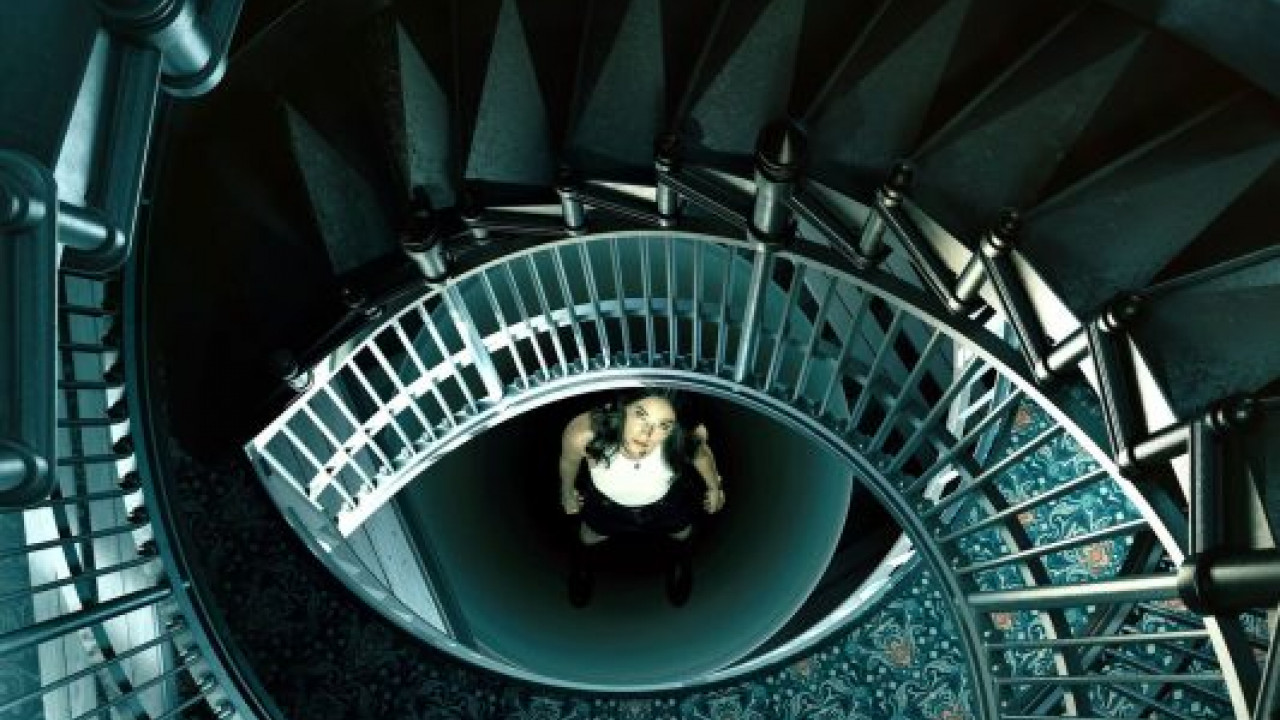 The Watchful Eye الموسم الاول الحلقة 9